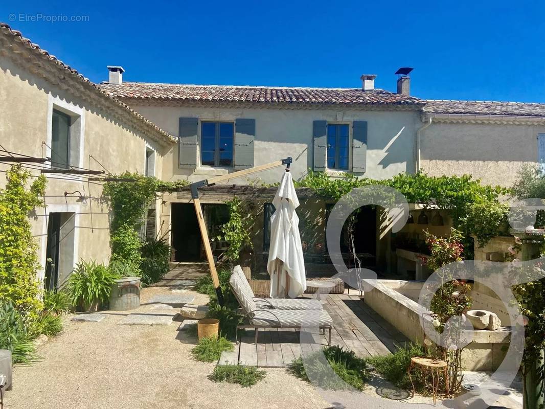 Maison à MOLLEGES