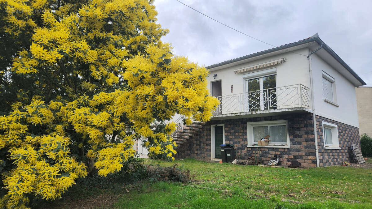 Maison à MONDONVILLE