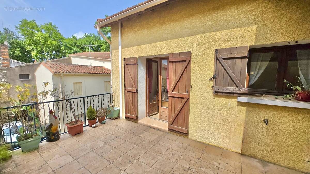 Appartement à PAULHAN