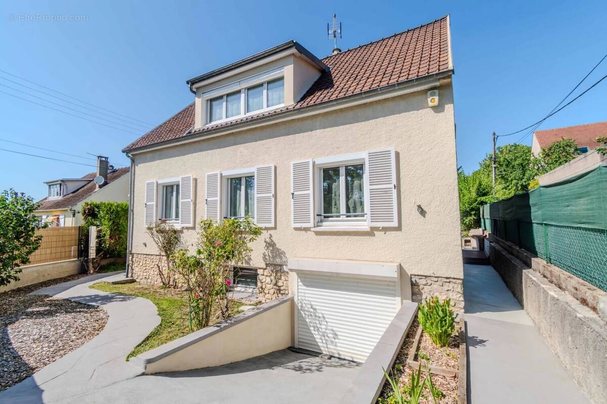Maison à MONTMORENCY