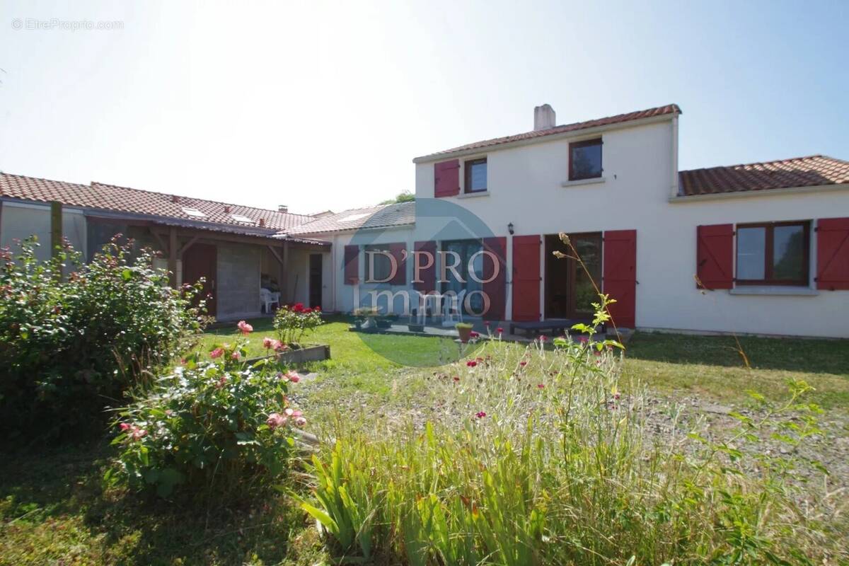 Maison à LES SORINIERES