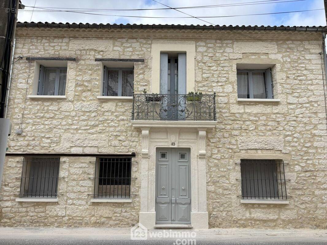 Appartement à LUNEL-VIEL