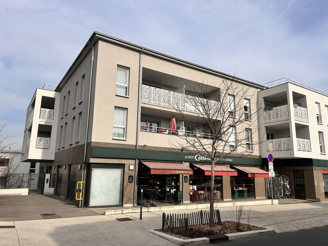 Appartement à MARCY-L&#039;ETOILE