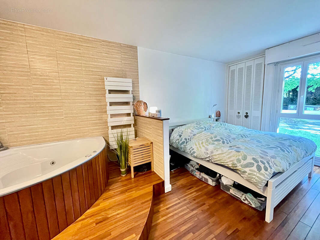 Appartement à VERRIERES-LE-BUISSON