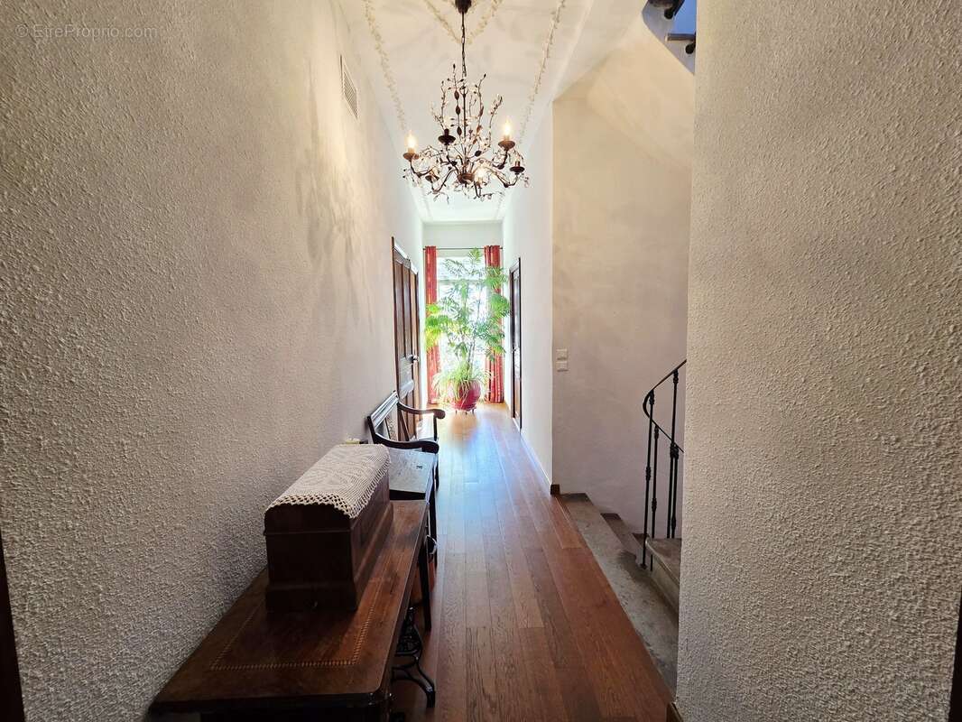 Maison à QUARANTE