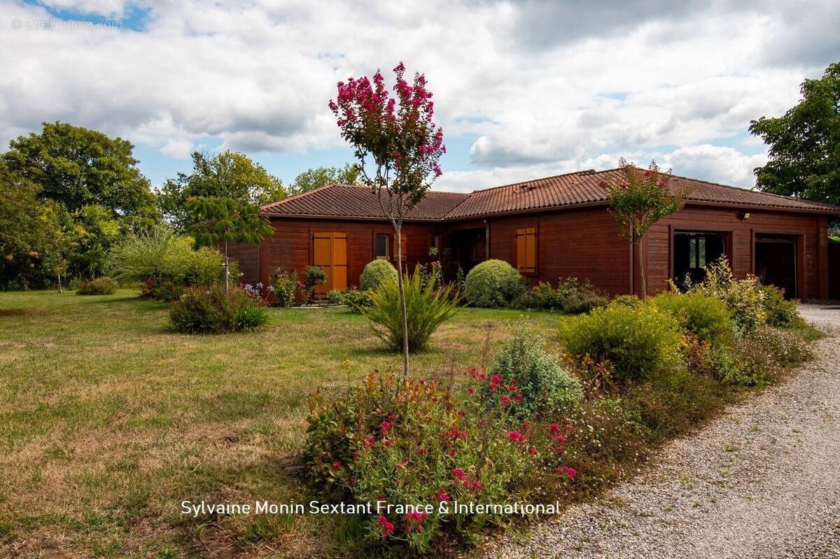 Maison à PREYSSAC-D&#039;EXCIDEUIL