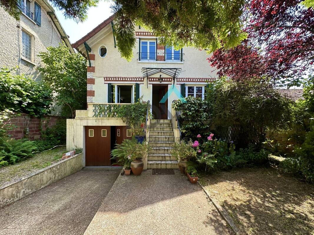 Maison à LE PECQ