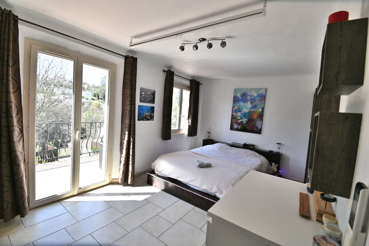 Maison à PEYMEINADE