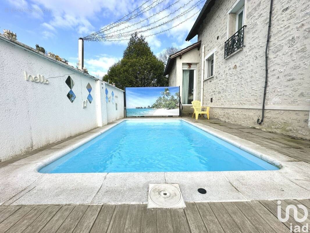 Photo 1 - Maison à SAINT-PIERRE-LES-NEMOURS