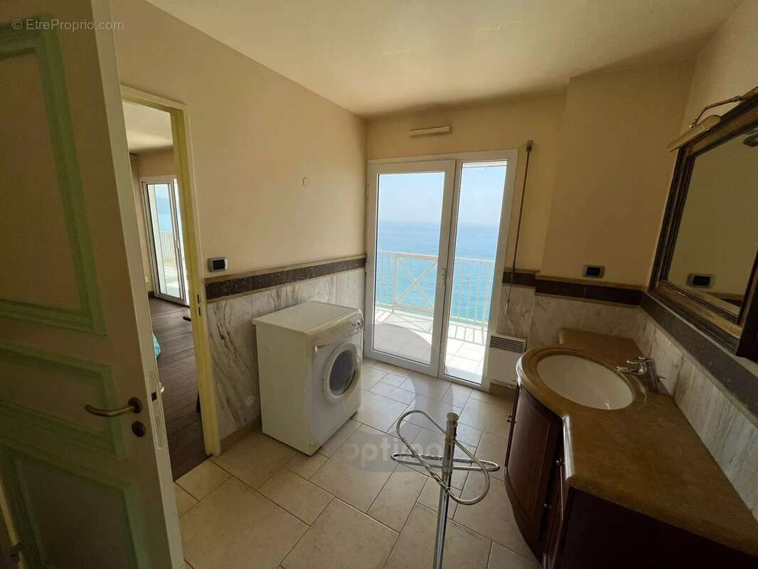 Appartement à MENTON