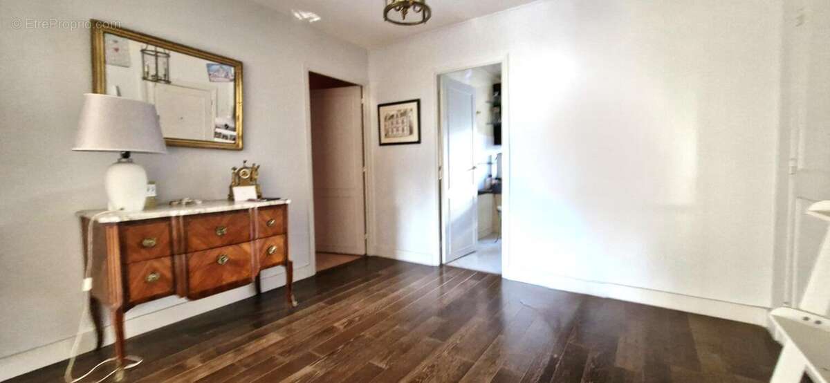 Photo 7 - Appartement à VERSAILLES
