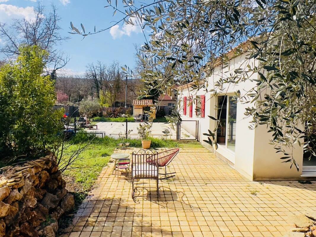 Maison à NANS-LES-PINS