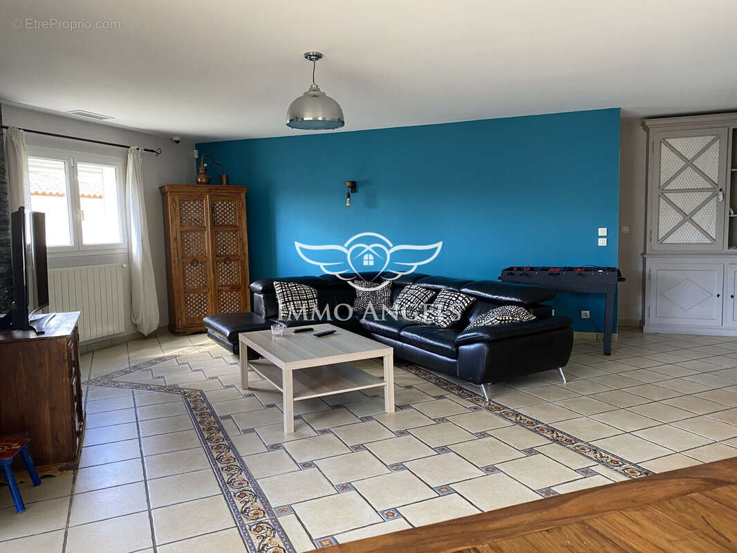 Maison à MAUGUIO