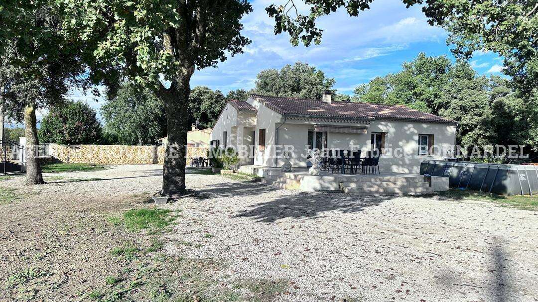 Maison à GRILLON