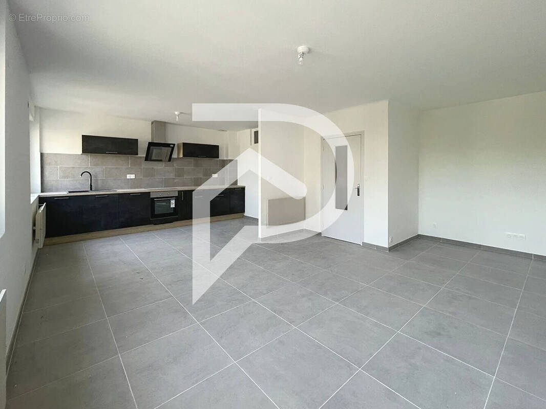 Appartement à POMPEY