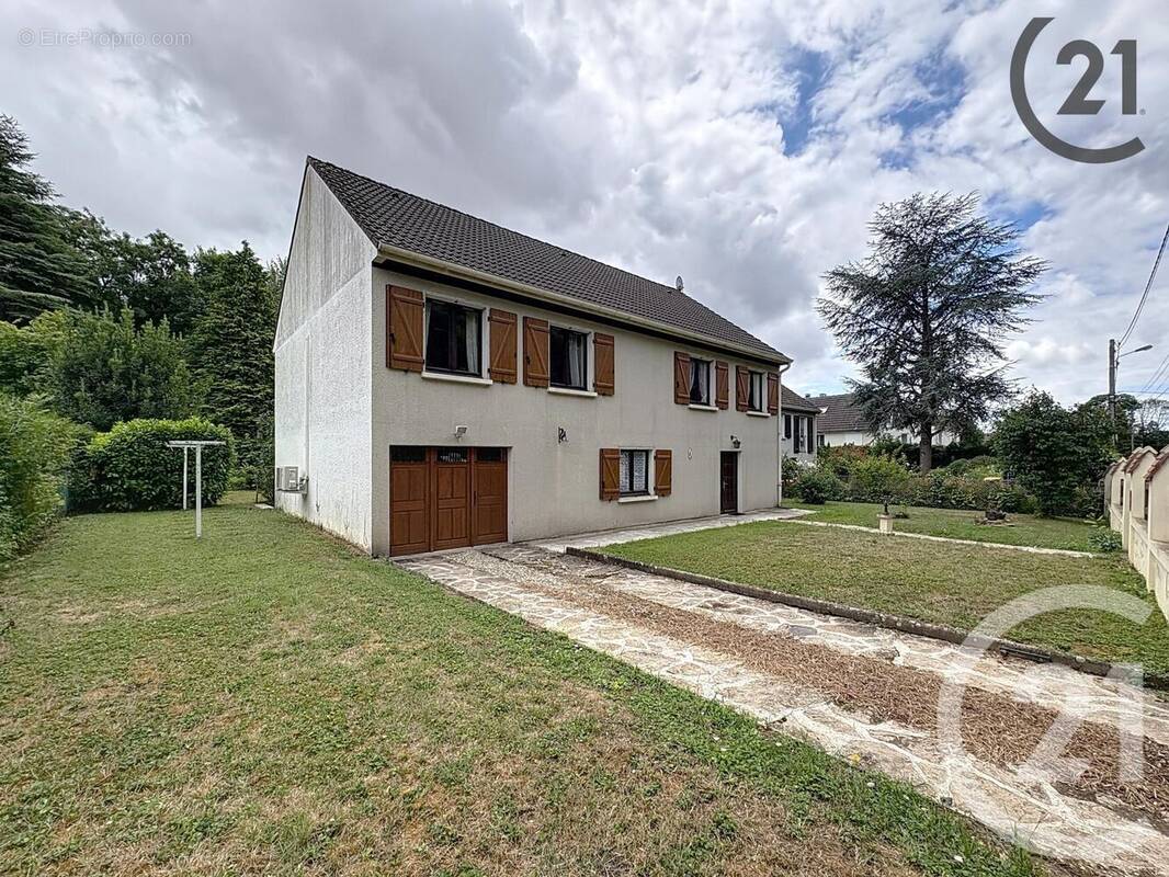 Maison à CHALAUTRE-LA-PETITE