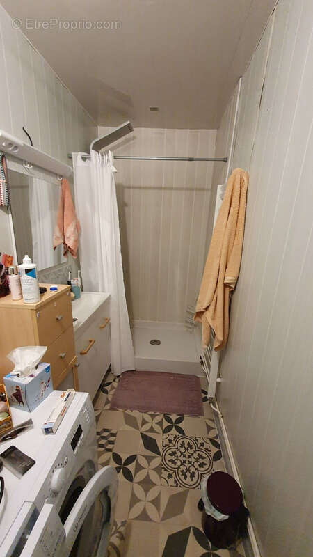 Appartement à CREUZIER-LE-VIEUX