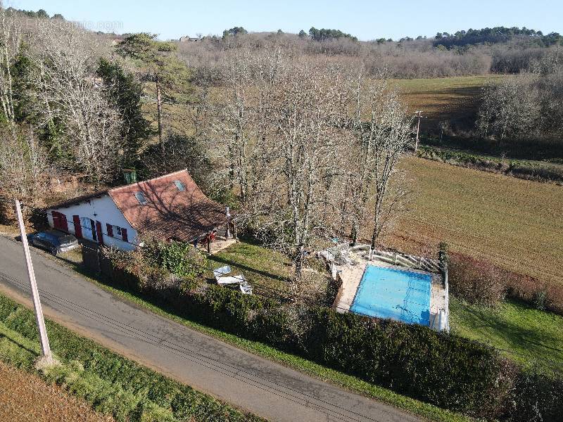 Maison à PAUNAT