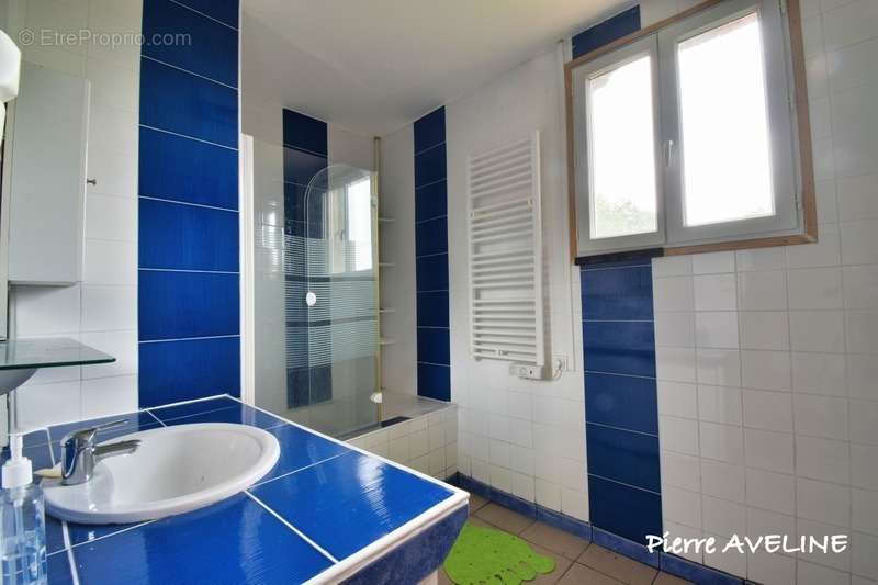 Maison à LA BAZOCHE-GOUET