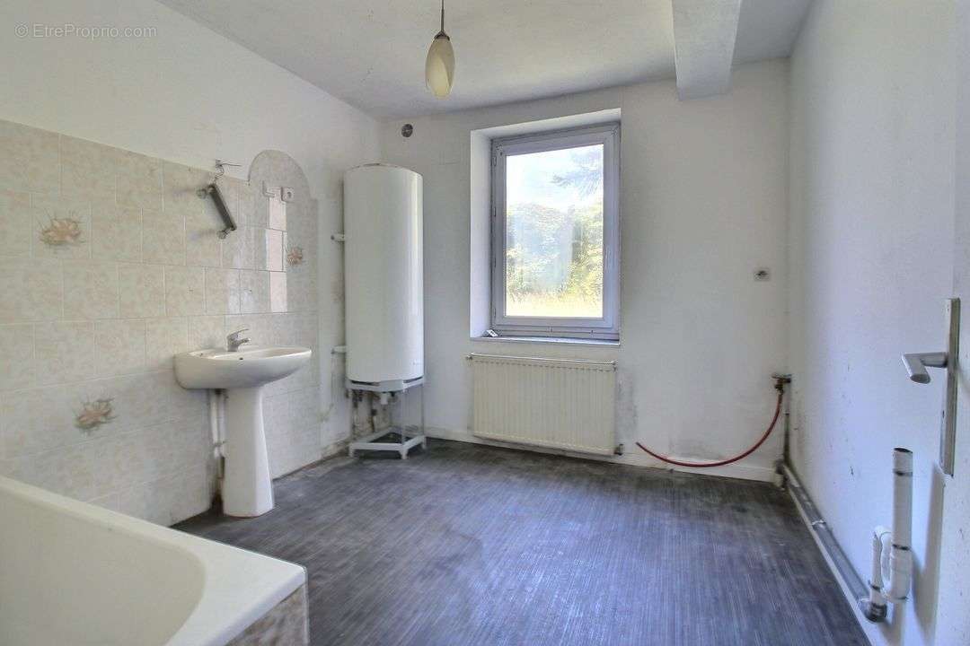 Appartement à FOURMIES