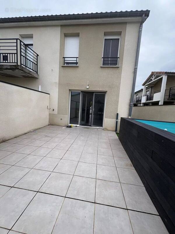 Maison à PORTES-LES-VALENCE