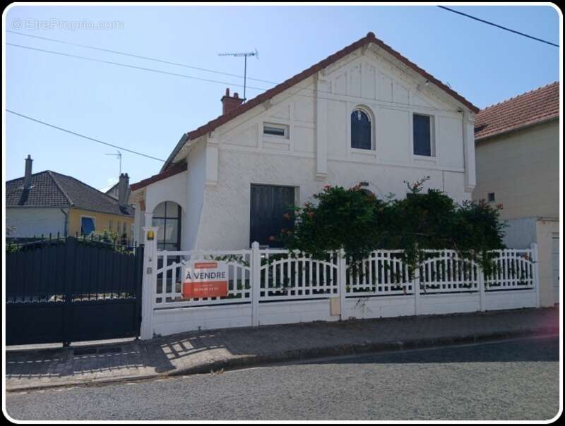 Maison à MOULINS