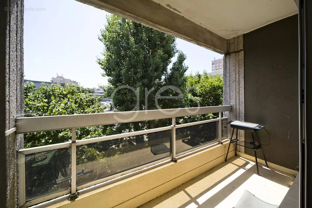 Appartement à PARIS-19E