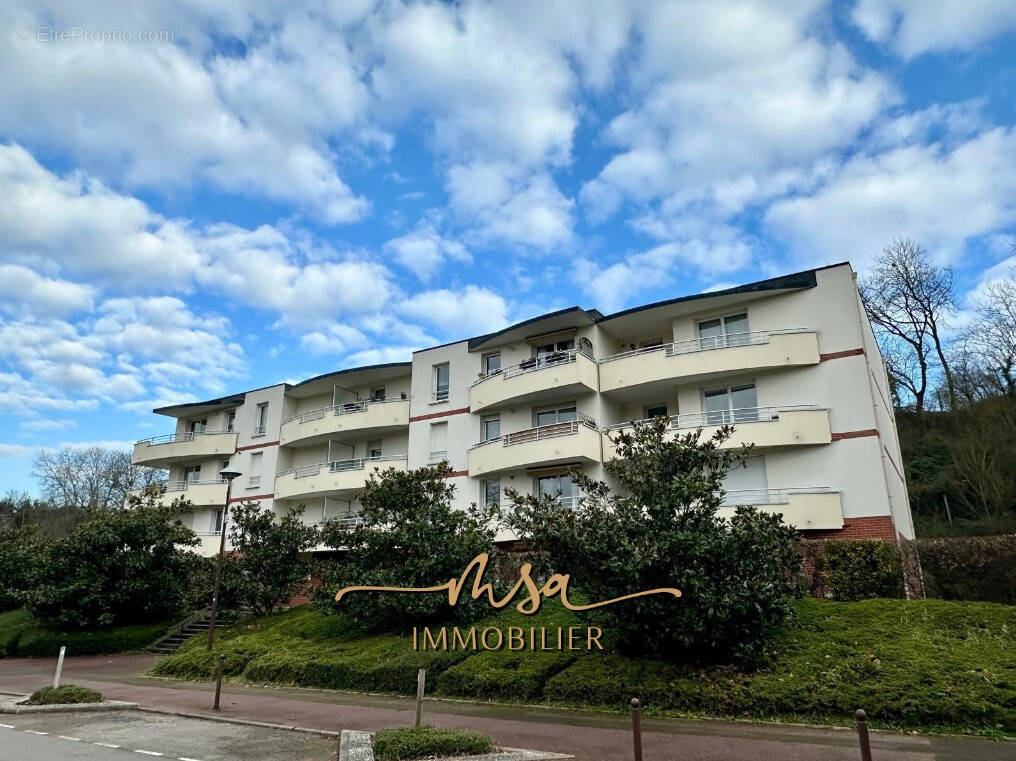 Appartement à PETIT-COURONNE