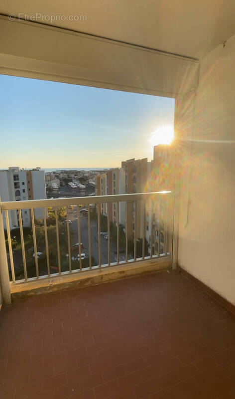 Appartement à MAUGUIO