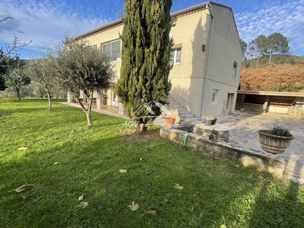 Maison à LES MAGES