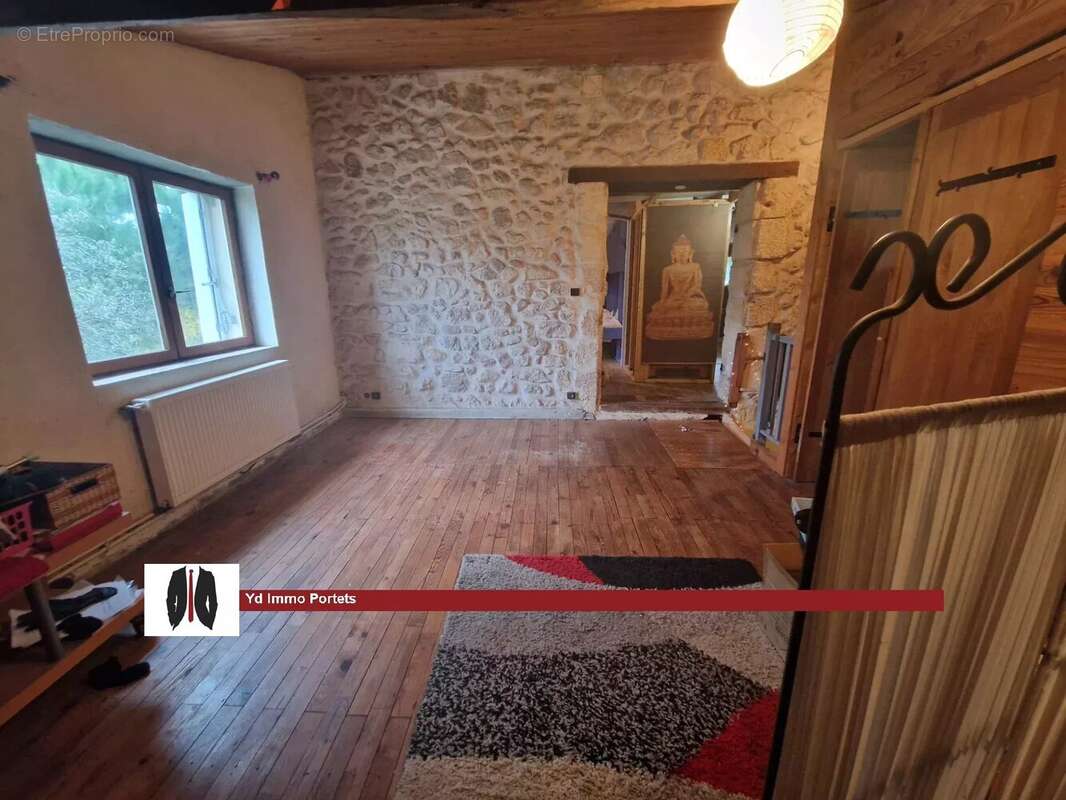 Maison à PORTETS