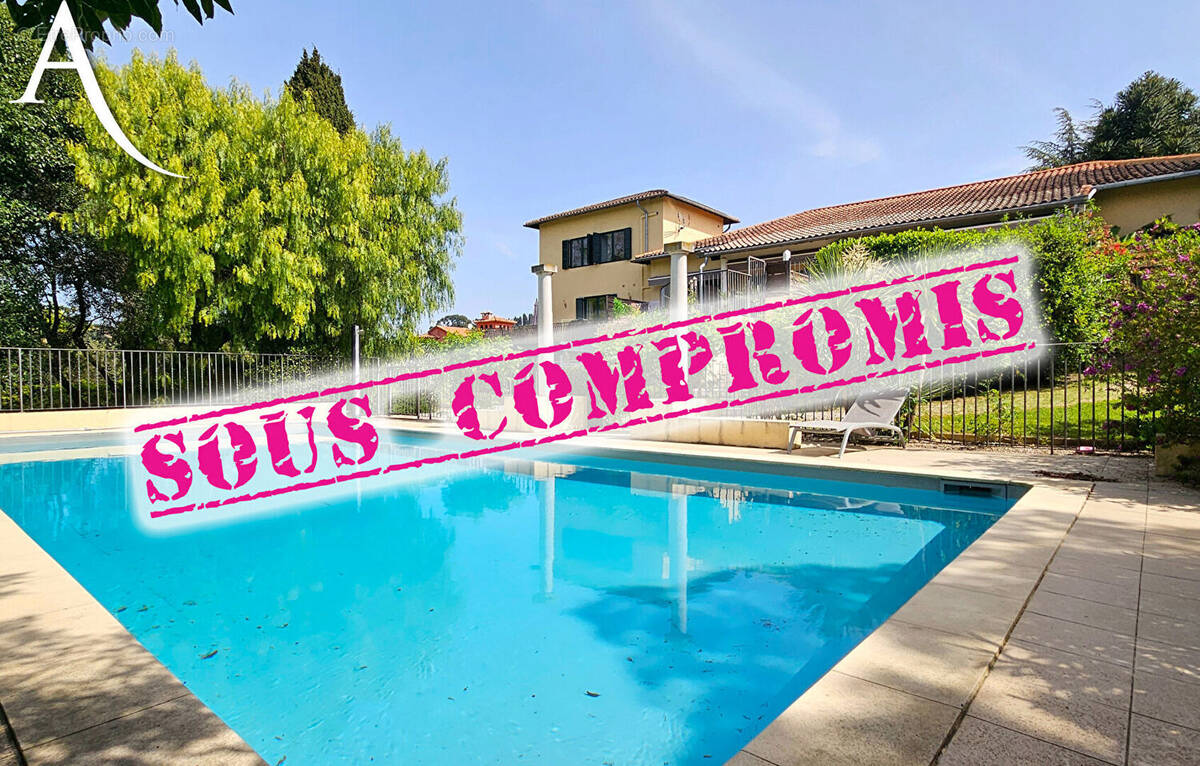 Appartement à MOUGINS