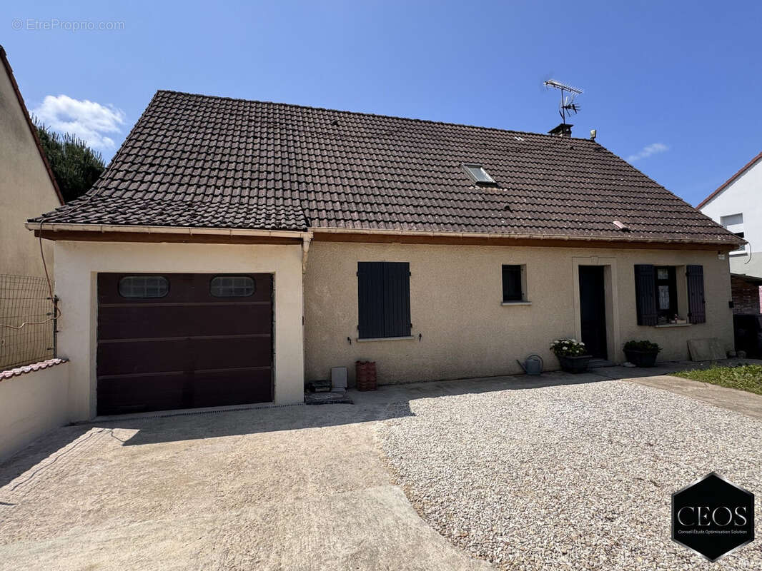 Maison à POMMEUSE