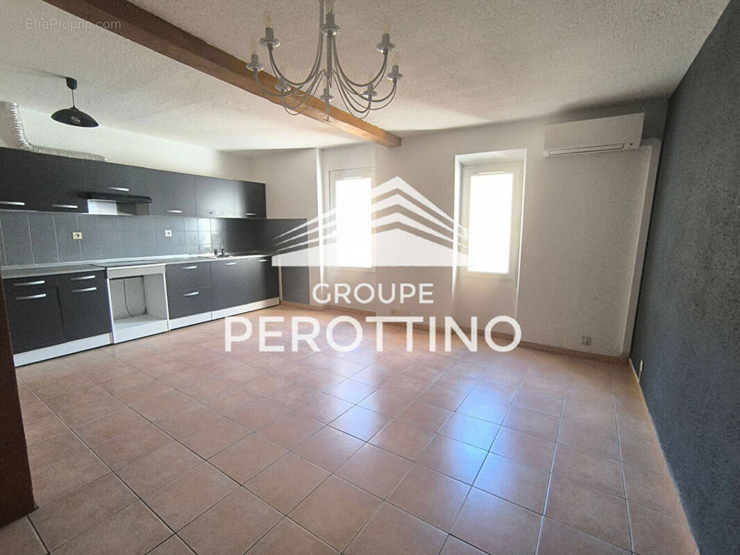 Appartement à AURIOL