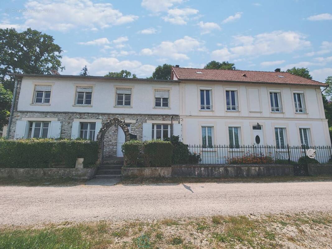 Maison à BOISSISE-LE-ROI