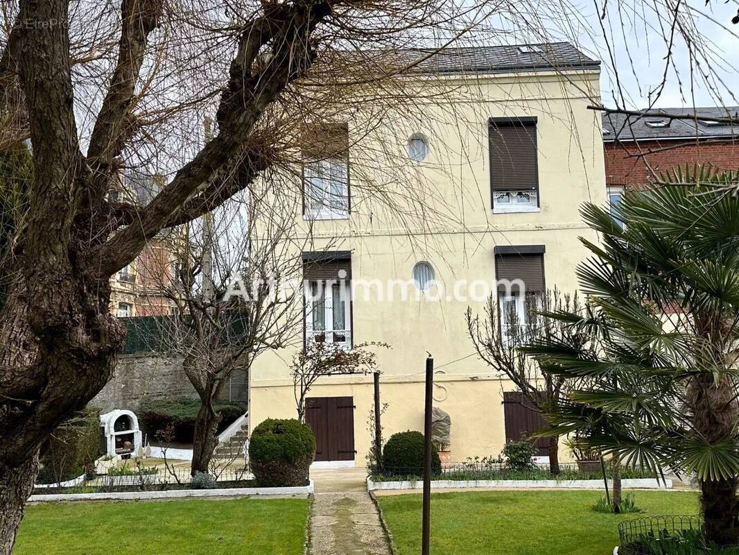 Maison à MONTIVILLIERS