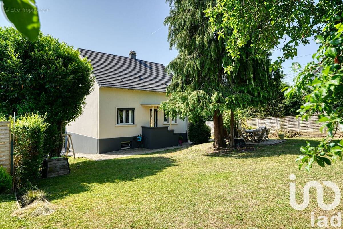 Photo 1 - Maison à MAREIL-MARLY