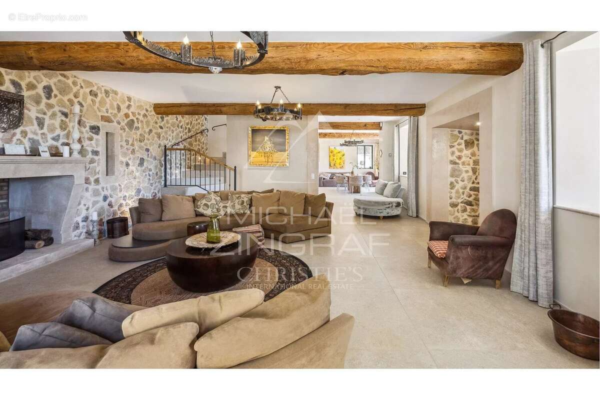 Maison à FAYENCE