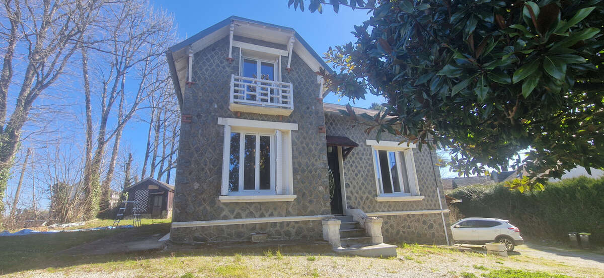Maison à LUBERSAC