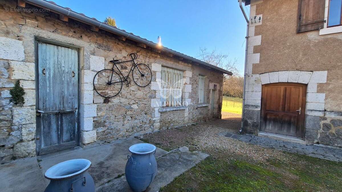 Maison à NONTRON