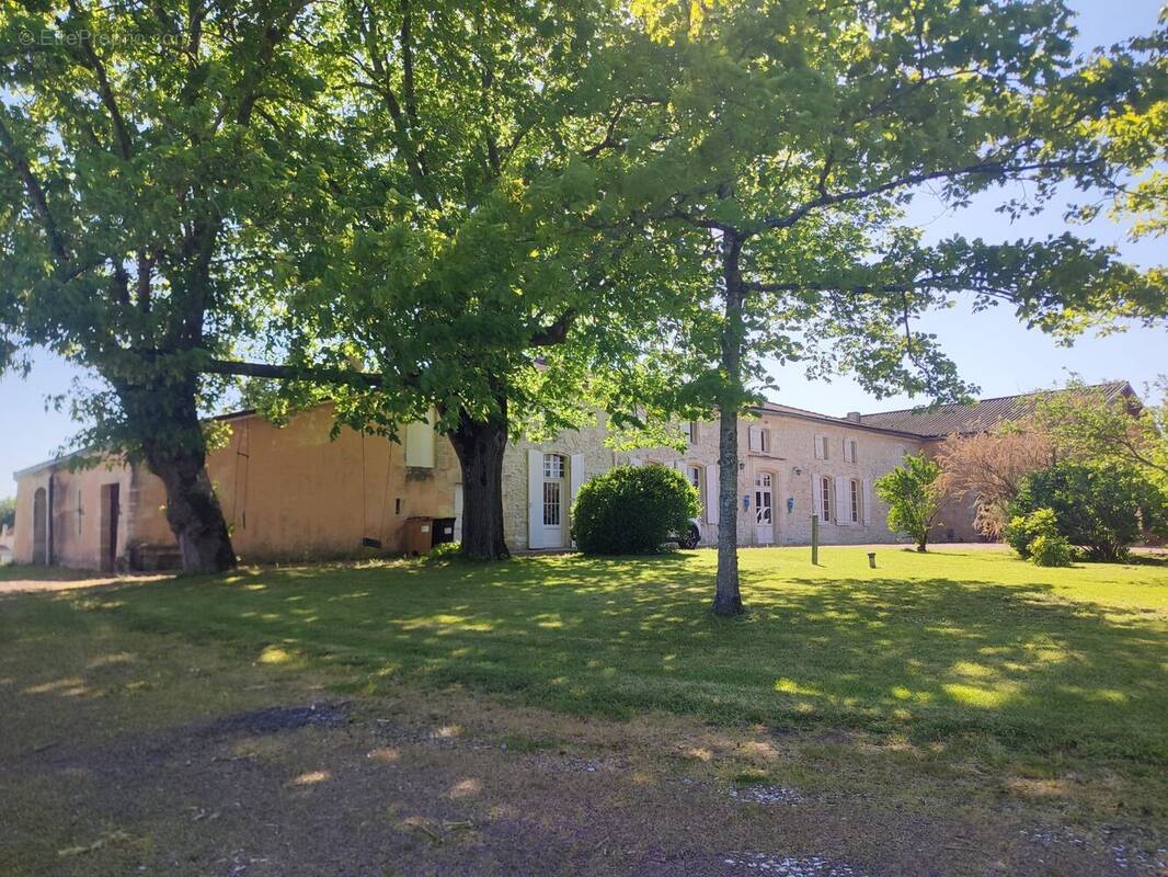 Maison à BLAYE