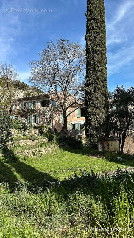 Maison à PUJAUT