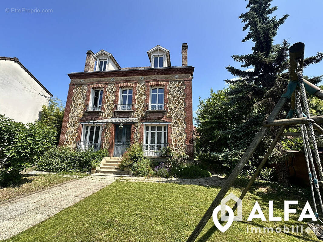 Maison à DEUIL-LA-BARRE