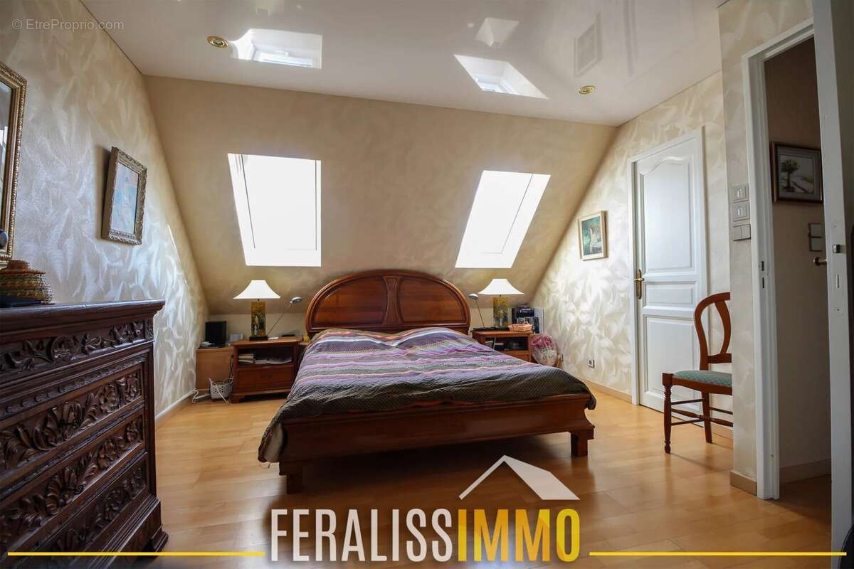 Maison à NEUVILLE-SUR-OISE