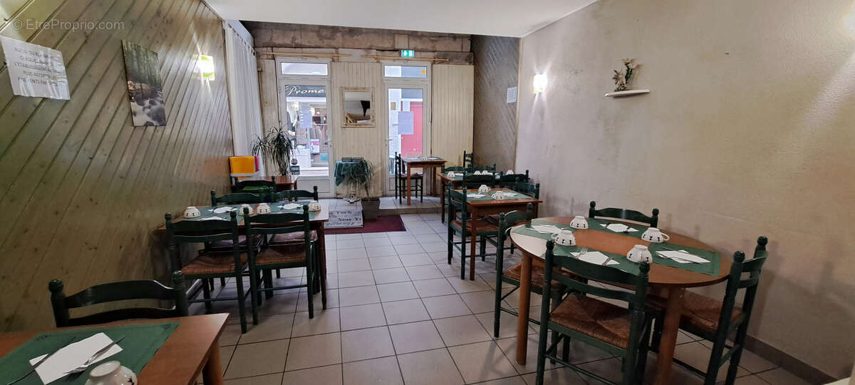 Commerce à SAINTES