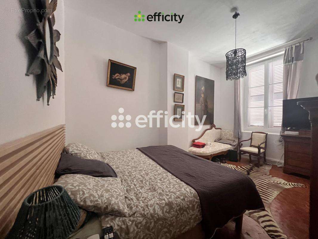 Appartement à LA CADIERE-D&#039;AZUR
