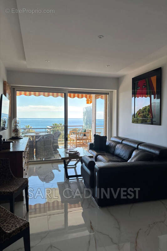 Appartement à VALLAURIS