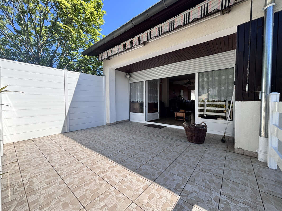 Maison à CHATEL-SAINT-GERMAIN