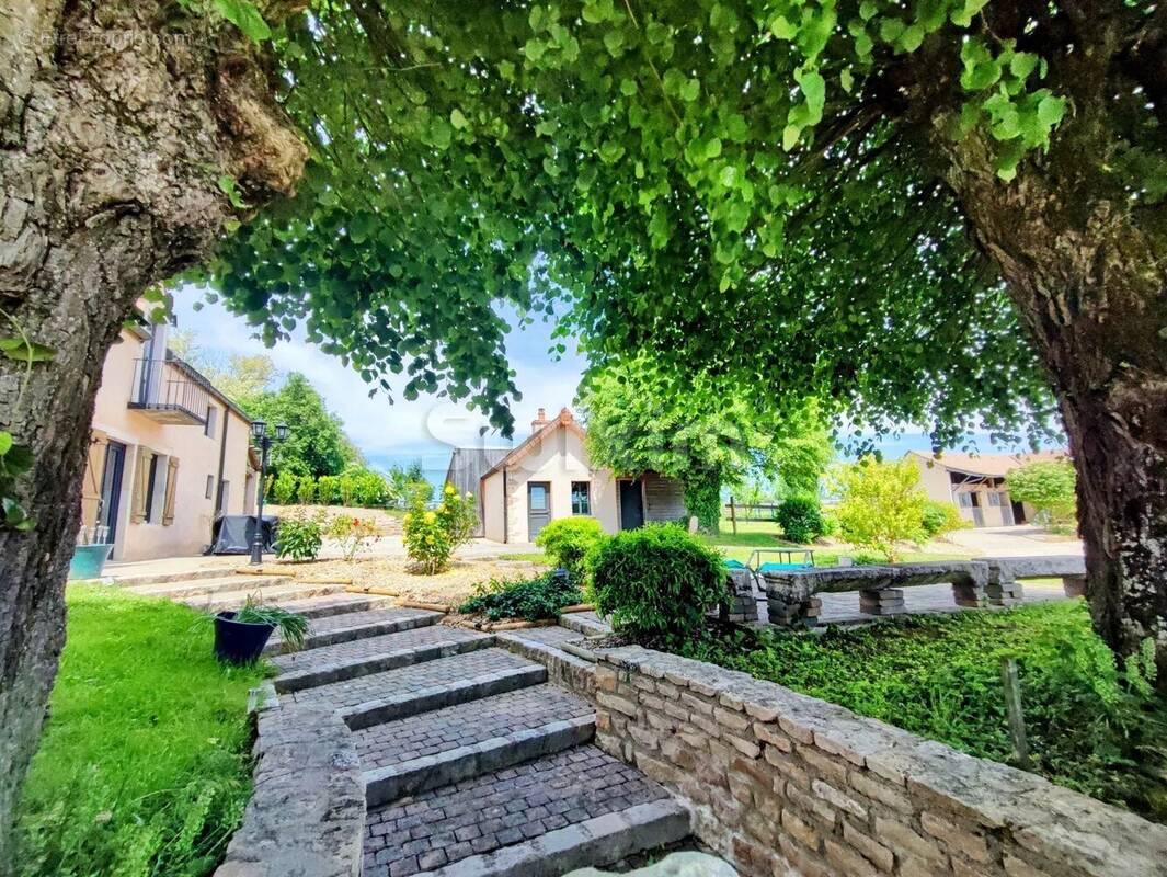 Maison à NUITS-SAINT-GEORGES