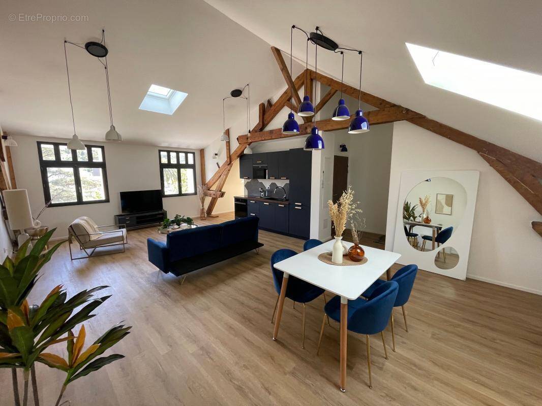 Appartement à HYERES